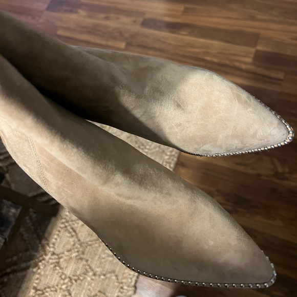 Steve Madden- Heeled stud booties- never work- size 8 - Picture 5 of 5